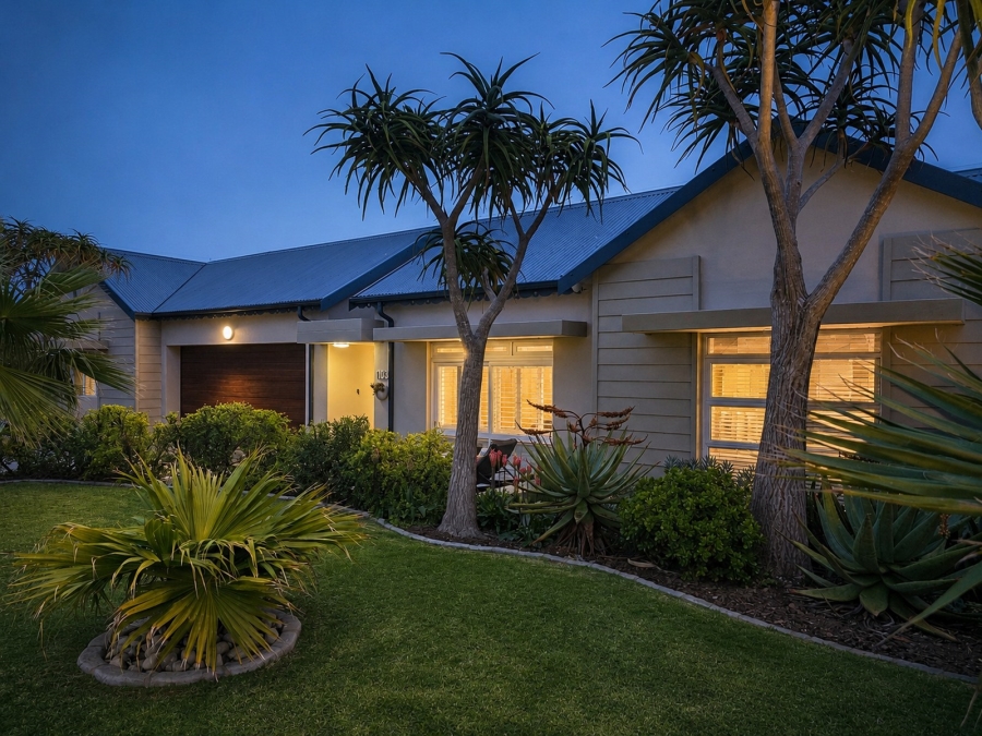 4 Bedroom Property for Sale in Marina Martinique Eastern Cape